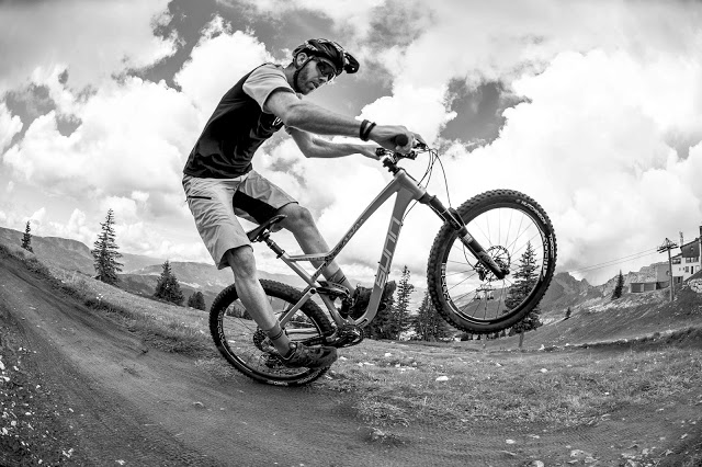 New Kern S2 Full Suspension MTB Bike from SUNN