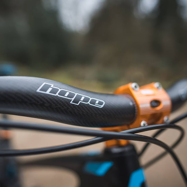 New Carbon Handlebar from Hope Technology
