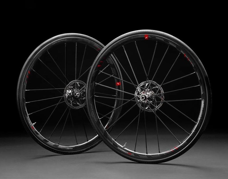 Zero family's fastest representative Now available also for Disc Brake