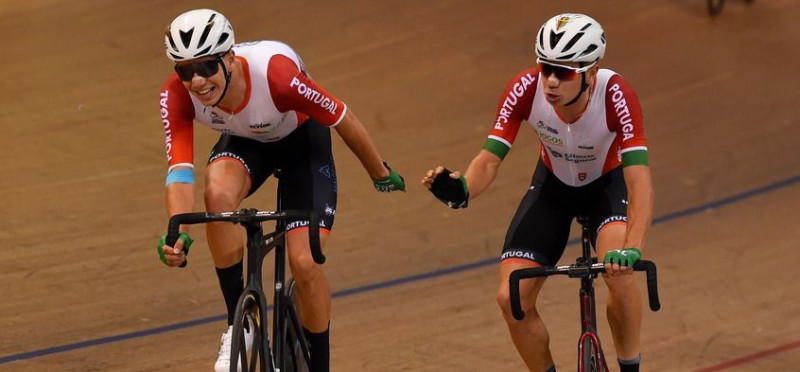 UAE Team Emirates have signed the Oliveira twins