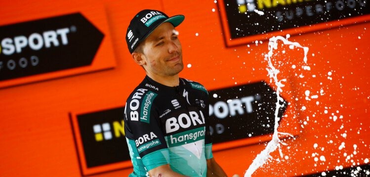 Loyal helper Cesare Benedetti Triumphs on the Twelfth Stage of the Giro d'Italia