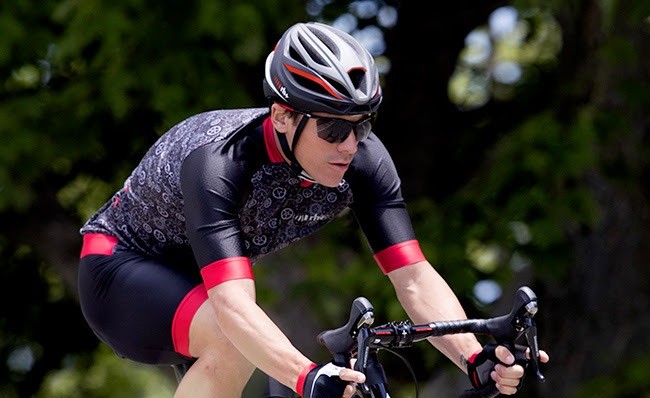 Air XTRM Helmet: 230 Grams for Top Protection