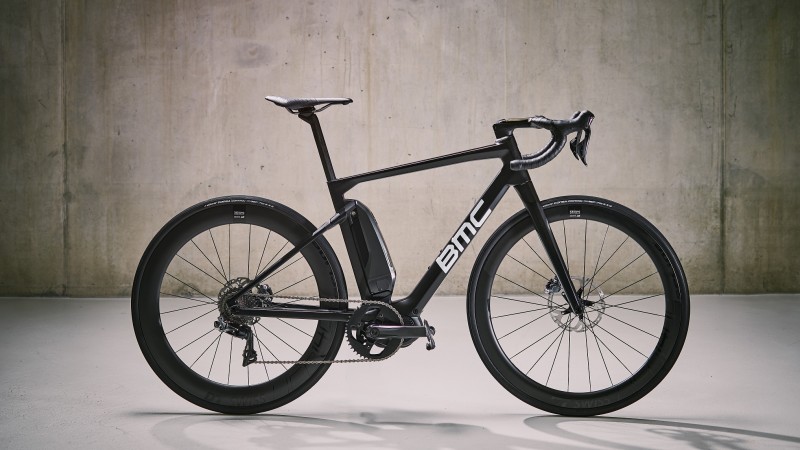 BMC’s Alpenchallenge AMP Road - The Lightweight Powerhouse