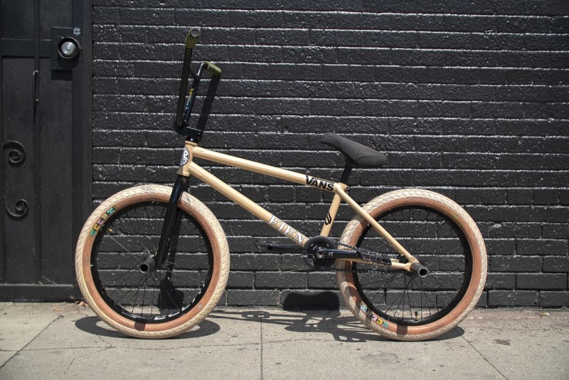 Éclat: Ty Morrow Bike Check