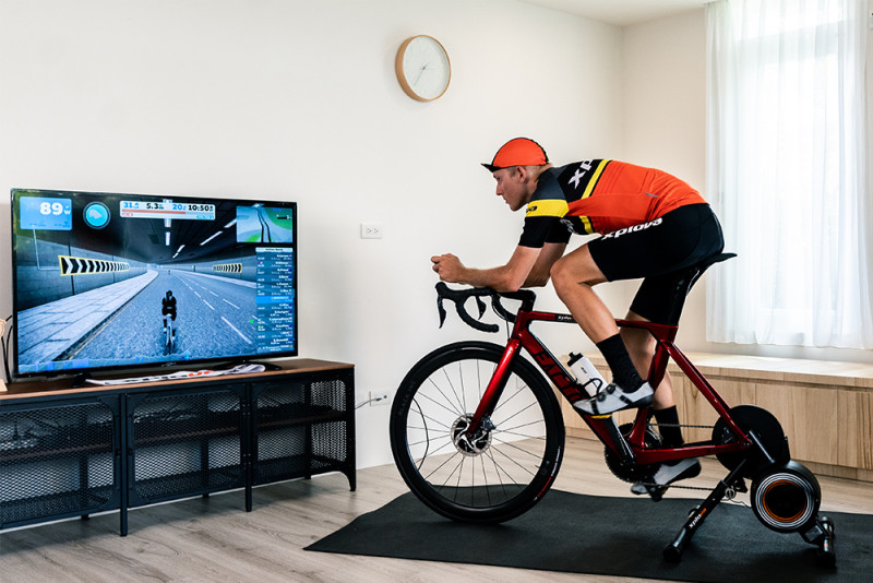 Xplova NOZA S Interactive Smart Trainer!