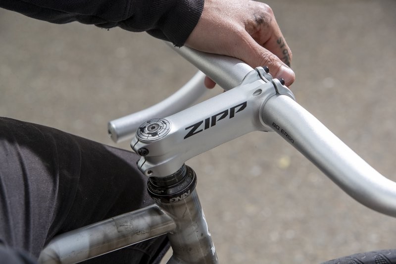 Zipp's New Silver Color is Available on Service Course Bars, Stems, and Seatposts