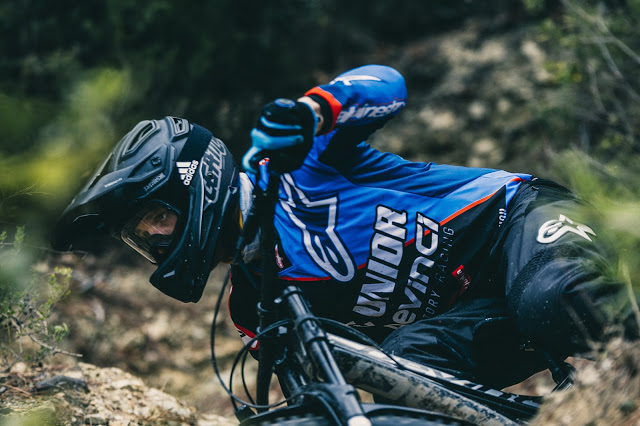Meet the team: Unior Tools & Devinci Bikes Seek DH/Enduro Podiums