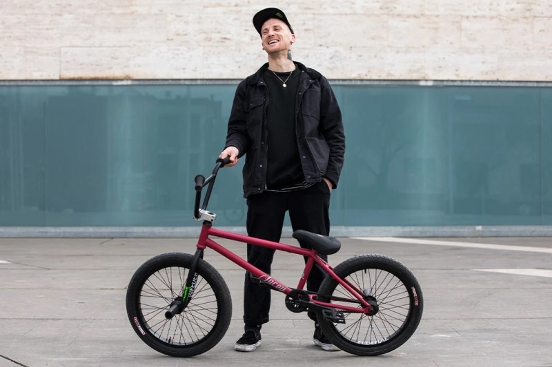 Dan Lacey - Bike Check