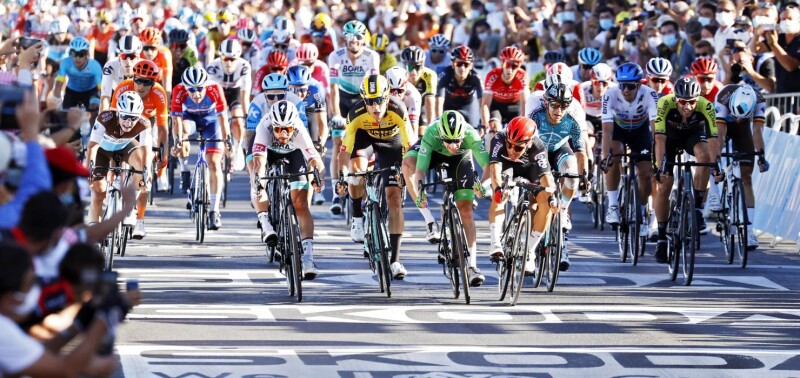 Caleb Ewan Claims Second Tour de France Stage Win in Poitiers