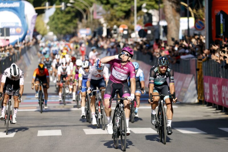 Third Stage Win for Arnaud Demare on the Giro!
