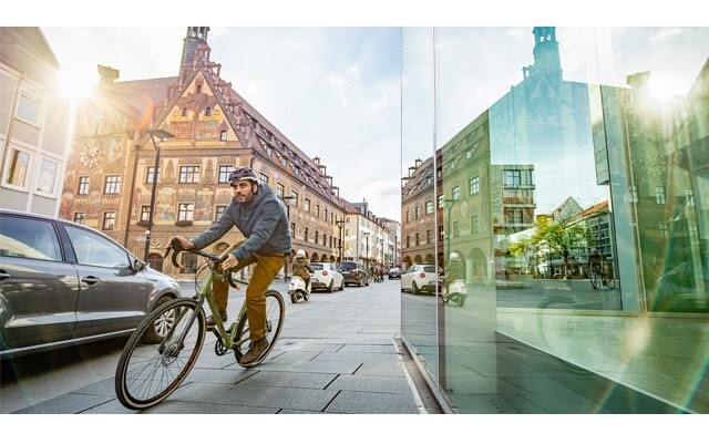 (Re)Cycling in the City - Discover Urban Bike Collection!