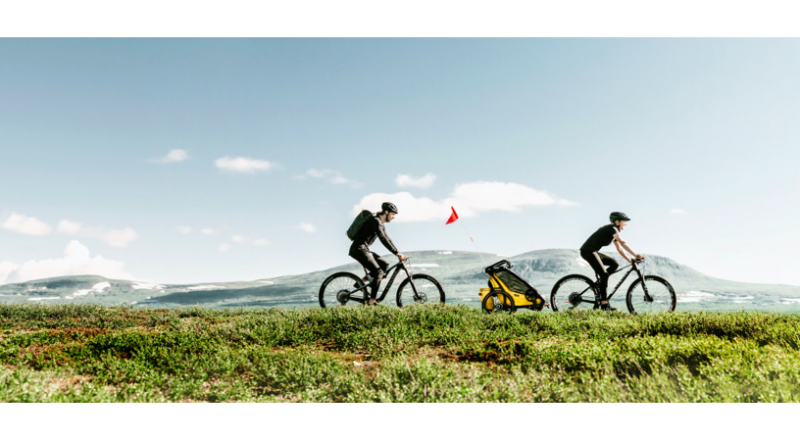 New, Modern Colors for Bike Trailer Thule Chariot
