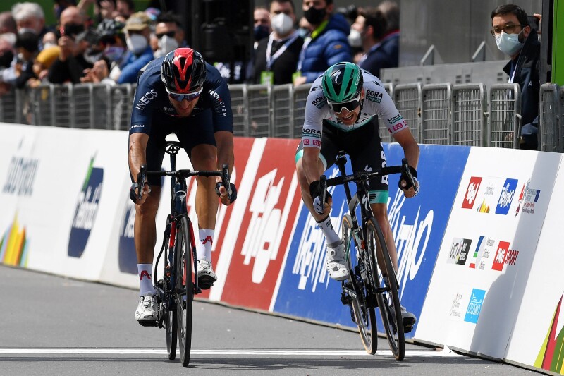 Moscon Wins in Alps as Pidcock Seals Sixth at Fleche