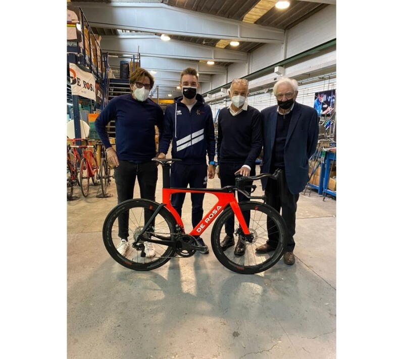 Revealing the New De Rosa TT Disc Brake - “The Blade Runner”