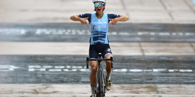 Lizzie Deignan Wins the First-Ever Paris-Roubaix Femmes