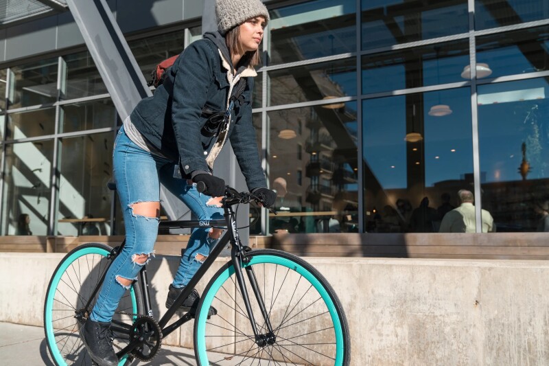 Article by 6KU Bikes: Cycling Tips For The Winter