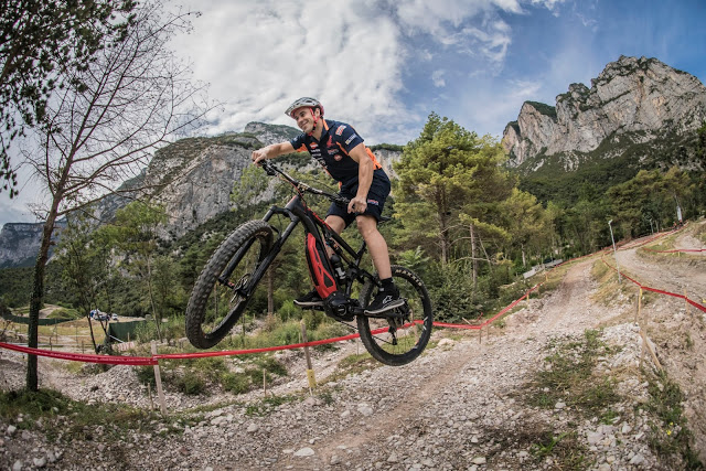 Thok E-Bikes Official Supplier of the Trial Champion Team