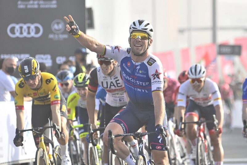 Cavendish Wins Stage 2 of the UAE Tour, Philipsen Retains the Red Jersey