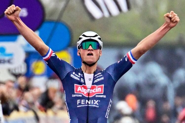 Van der Poel Takes Second Victory in Dwars door Vlaanderen