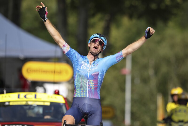 For Pierrik: Hugo Houle Solos to Emotional Tour de France Win
