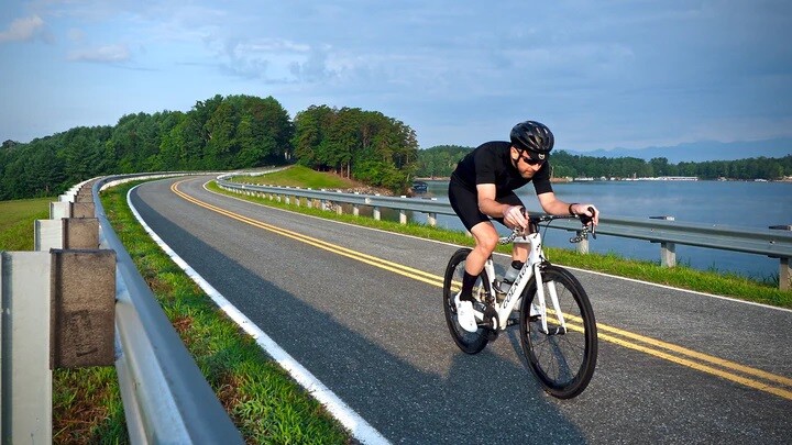 Article by DeFeet International: Finding the Right Fit and Angle on Your Bike Handlebars