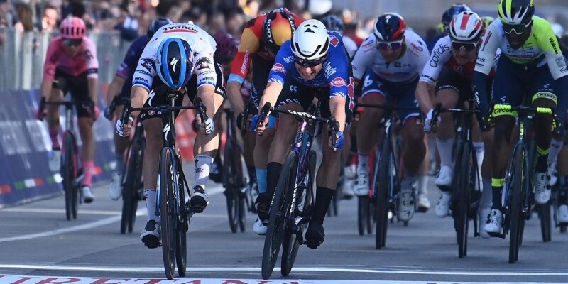 Fabio Jakobsen Wins Stage 2, Filippo Ganna Retains the Maglia Azzurra