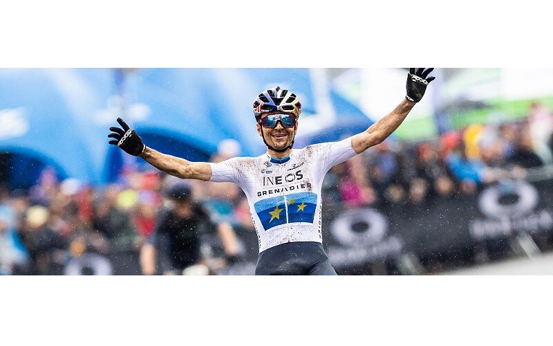 Pidcock Battles Back to Win in Nove Mesto