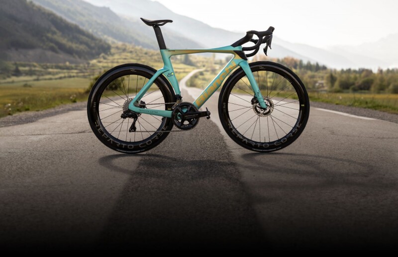 Bianchi Presents Oltre RC Tour de France Limited Edition