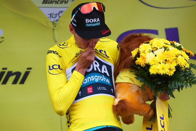 BORA – hansgrohe dominant on first Pyrenees stage at Tour de France: Jai Hindley takes stage win and Yellow Jersey