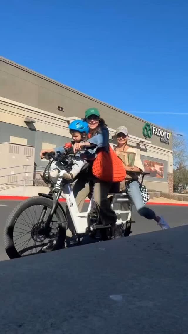 Minivan SE: A family electric cargo bike suitable for commuting