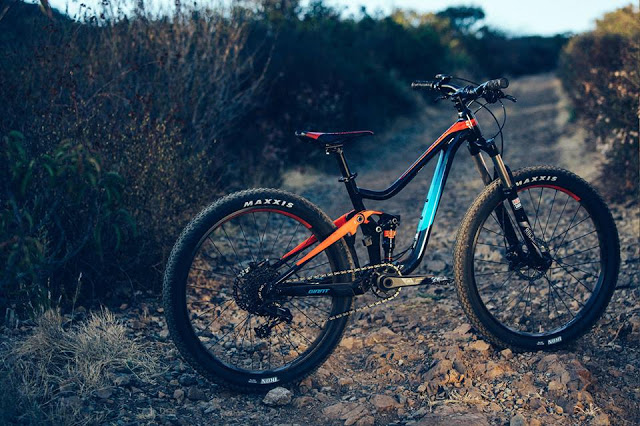 Giant's New 2018 Trance Jr. 26 MTB Kids Bike